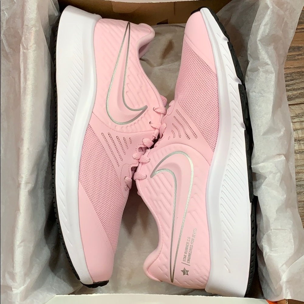WMNS NIKE STAR RUNNER 2(GS) Pink Foam/Metallic Sil - Picture 2 of 16